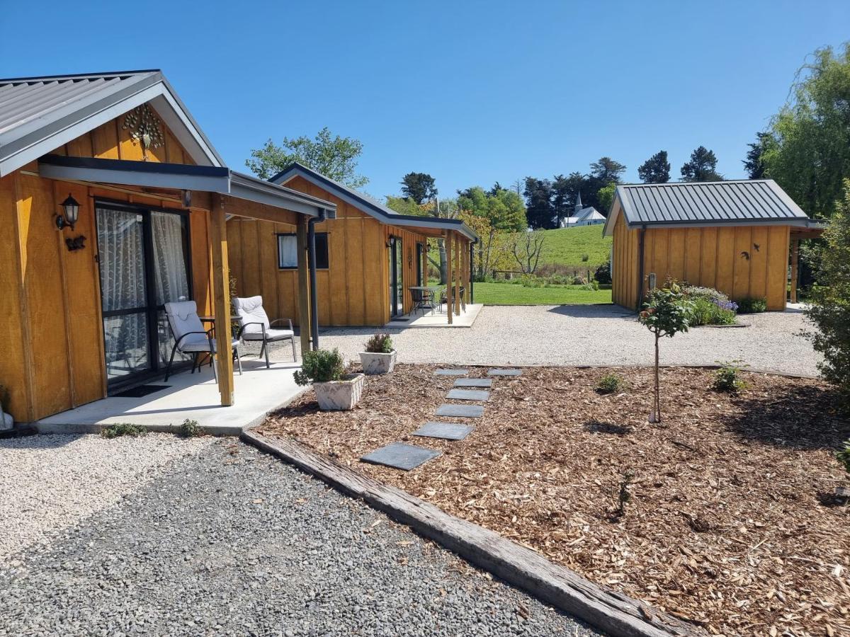 Cheviot Motels, Cabins And Camp Екстер'єр фото