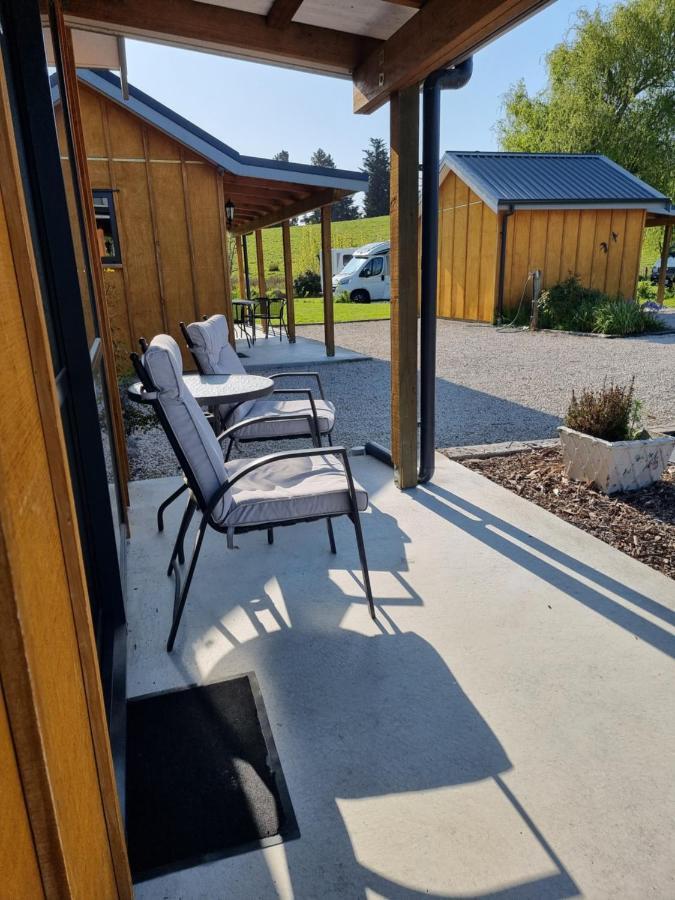Cheviot Motels, Cabins And Camp Екстер'єр фото